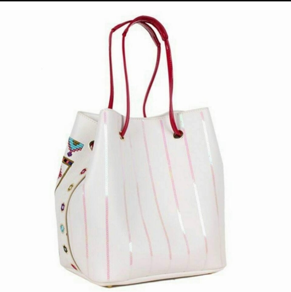 Nicole Lee Bucket Bag - Picture 2 of 4